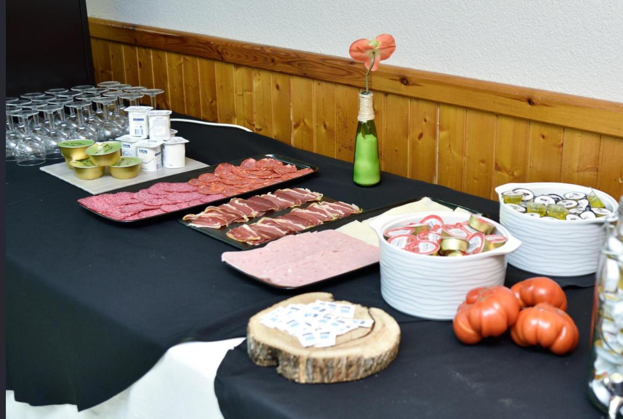 Hotel Sierra De Arcos Andorra Eksteriør billede