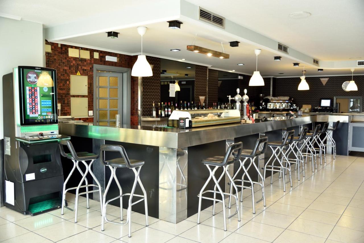 Hotel Sierra De Arcos Andorra Eksteriør billede