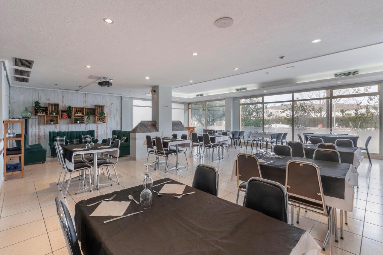 Hotel Sierra De Arcos Andorra Eksteriør billede