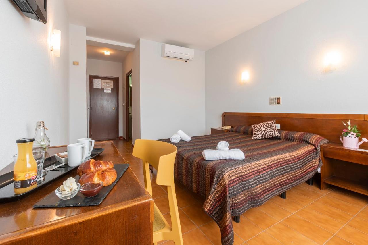 Hotel Sierra De Arcos Andorra Eksteriør billede